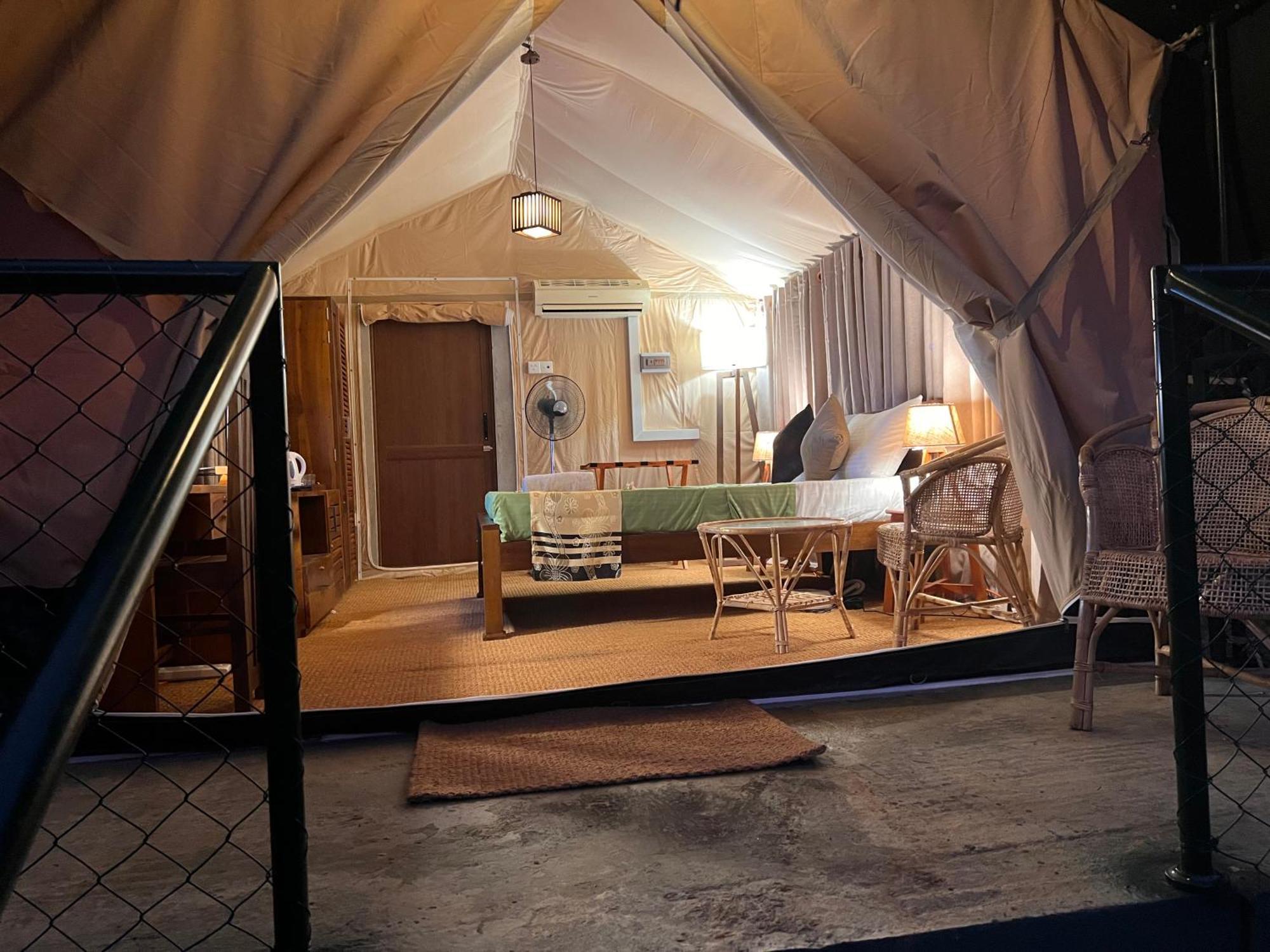At One - Glamping Hotel Rekawa Exterior photo
